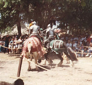 Joust003.jpg (27717 bytes)